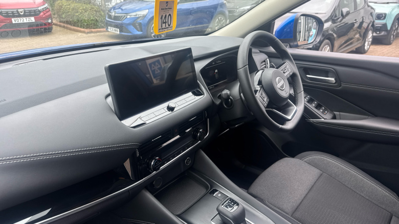 Nissan Qashqai 1.3 DiG-T MH 158 N-Connecta 5dr Xtronic Petrol Hatchback